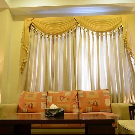 Hotel Multan Continental Εξωτερικό φωτογραφία