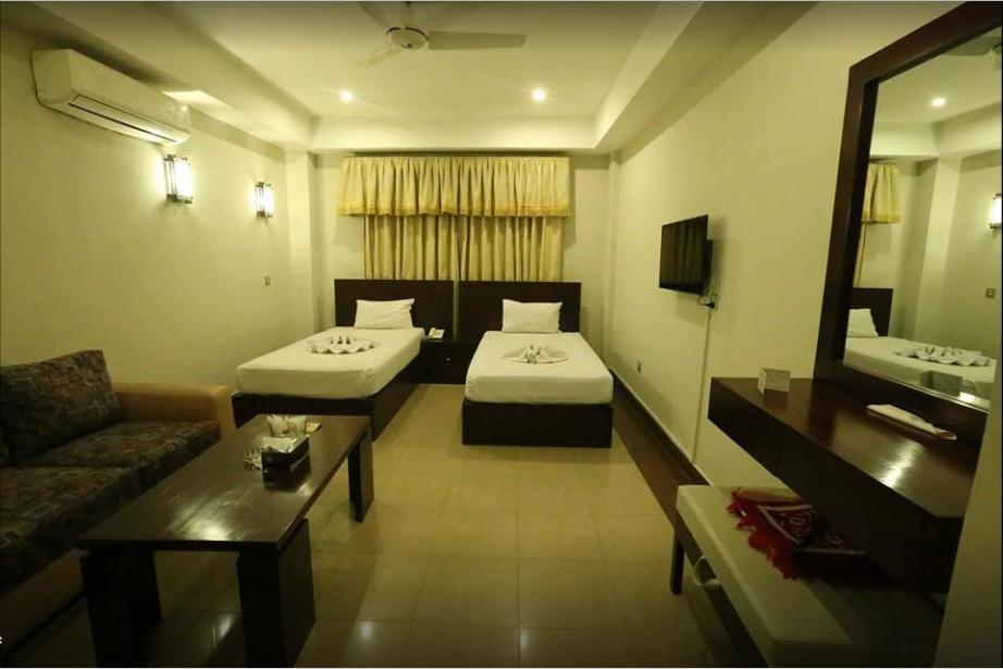 Hotel Multan Continental Εξωτερικό φωτογραφία