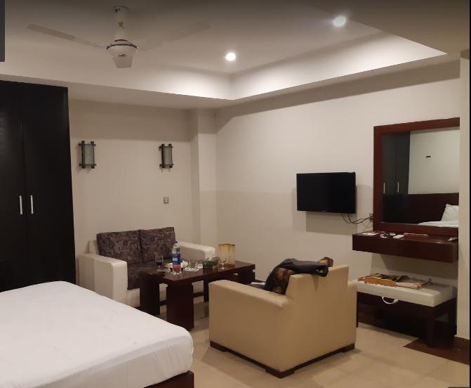 Hotel Multan Continental Εξωτερικό φωτογραφία