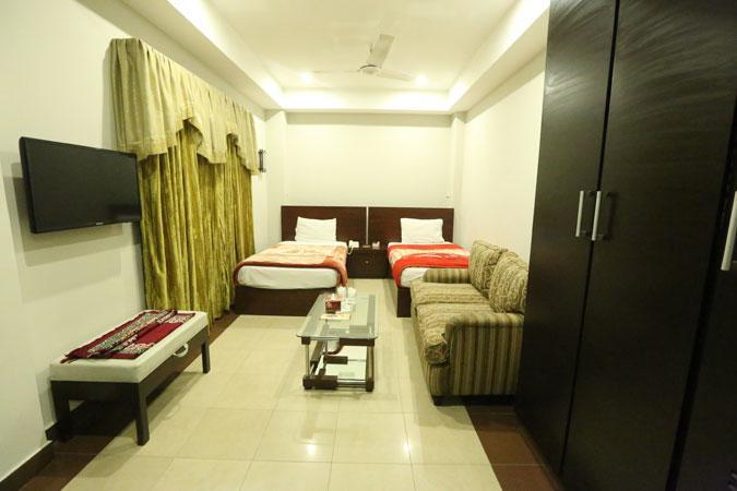 Hotel Multan Continental Εξωτερικό φωτογραφία